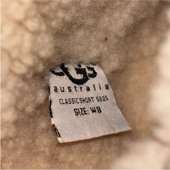 UGG Classic Short Boot Tan - Picture 6 of 8